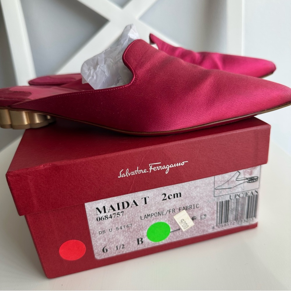 Salvatore Ferragamo Maida Satin Pointed Toe Low Heeled Mules in Fuchsia Pink - Picture 8 of 10